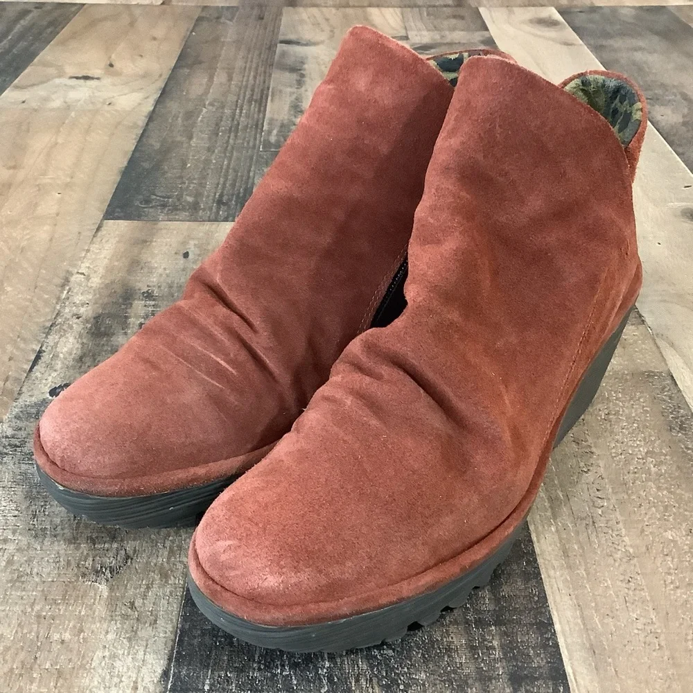 Fly London Yip Slouchy Suede Wedge Ankle Boots 39 8/8.5